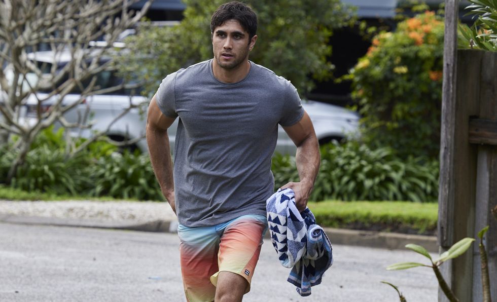 tane parata at home and away