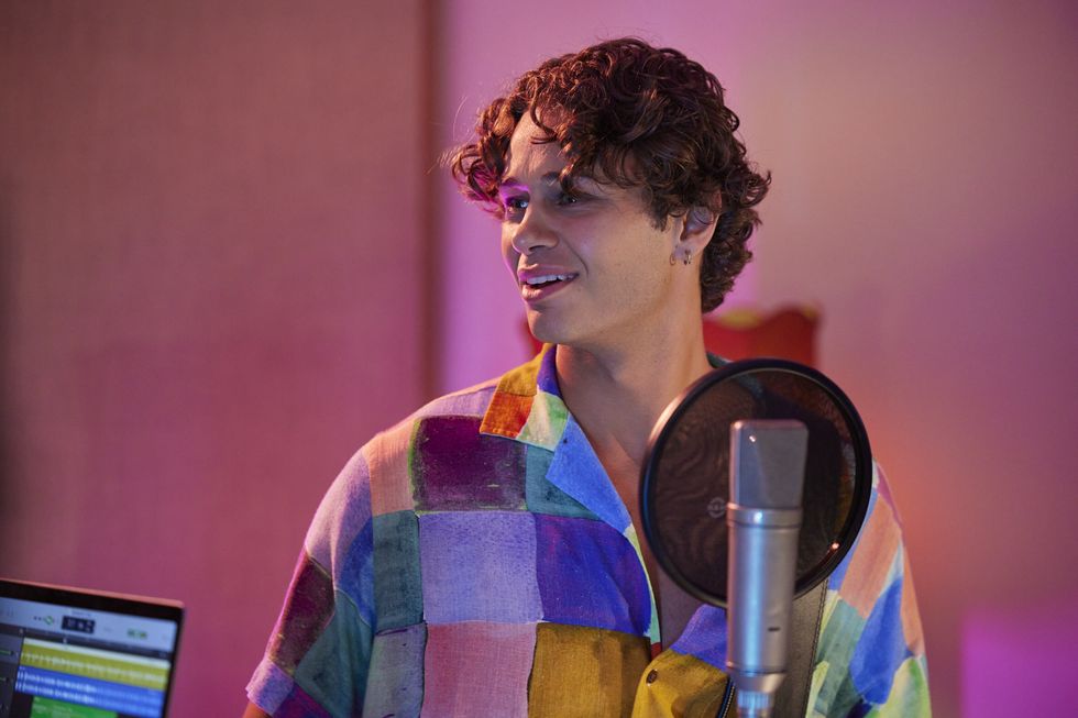 theo poulos at home and away